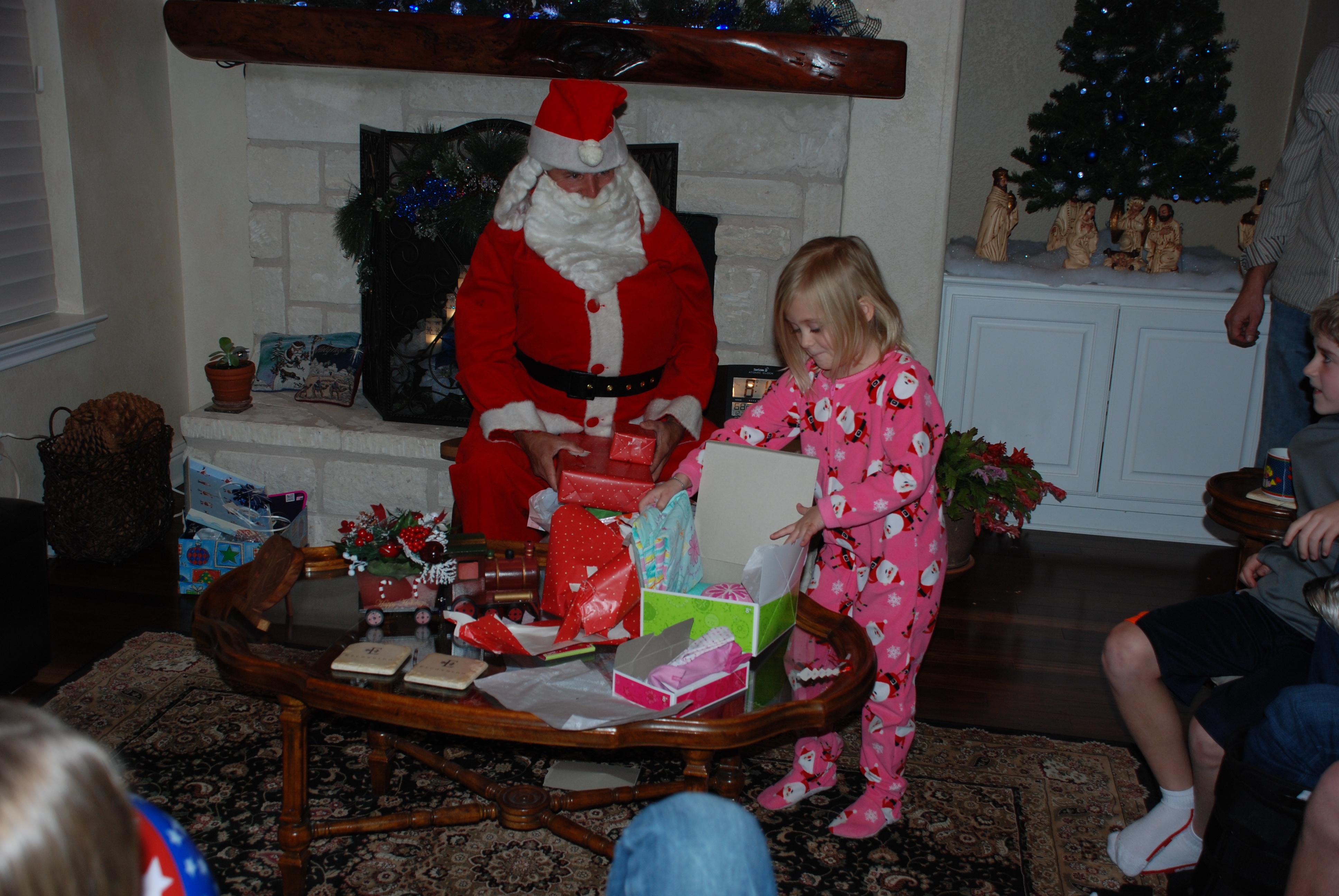 2013-12-23 21-12-08 Hildebrand Christmas.jpg